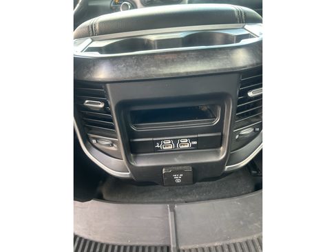 Used 2020 RAM 1500 Big Horn AWD/4WD image 10