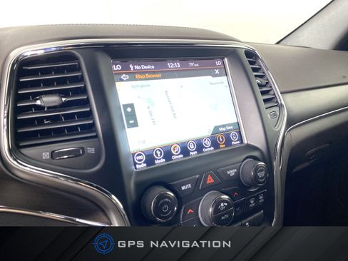 Used 2018 Jeep Grand Cherokee Overland AWD/4WD image 4