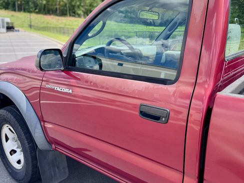 Used 2004 Toyota Tacoma Reg Cab Manual 4WD (Natl) image 11