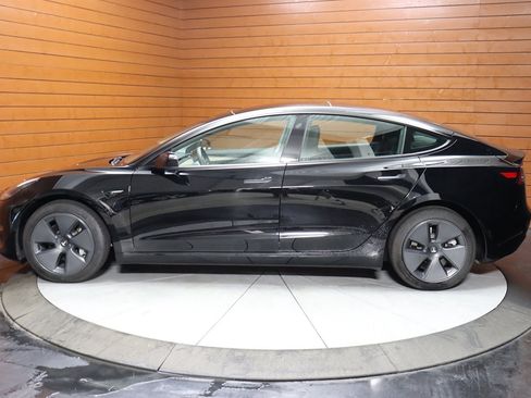 Used 2023 Tesla Model 3 Standard Range image 9