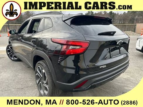 New 2026 Chevrolet Trax RS w/ Sunroof Package image 10