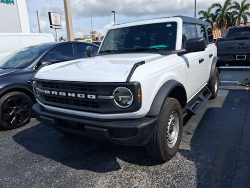 Used 2025 Ford Bronco 4-Door AWD/4WD image 3