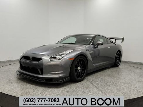 Used 2011 Nissan GT-R Premium AWD/4WD image 1