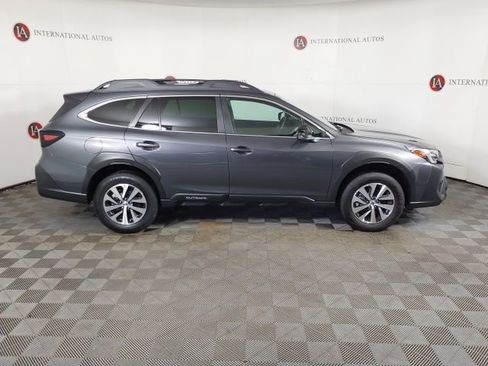 Certified 2025 Subaru Outback Premium image 4