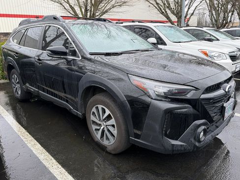 Used 2024 Subaru Outback Premium image 2