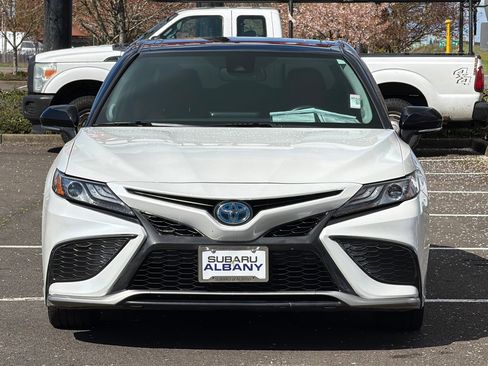 Used 2022 Toyota Camry XSE w/ Navigation Upgrade Package image 9