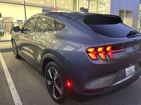 Used 2021 Ford Mustang Mach-E Select w/ Comfort/Appearance Package image 11