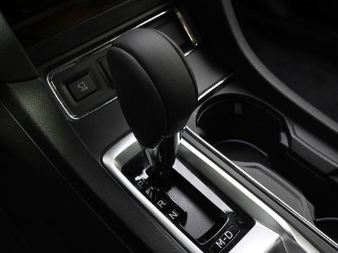 Used 2025 Subaru Ascent Limited w/ Popular Package #2 image 30