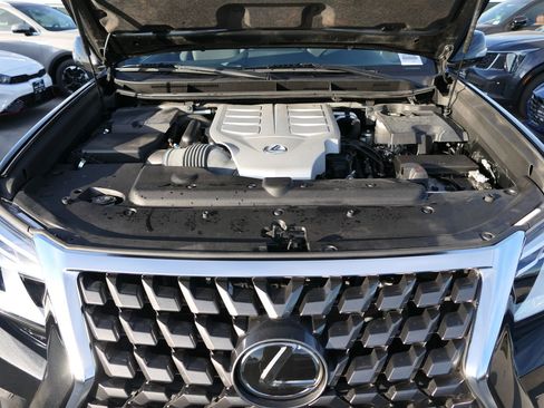 Used 2023 Lexus GX 460 Premium image 32