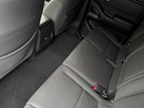 Used 2022 Nissan Frontier SV image 9