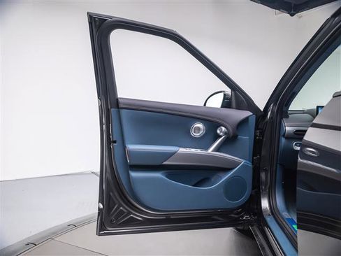 New 2026 Genesis GV60 Advance image 29