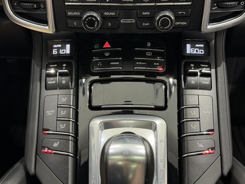 Used 2013 Porsche Cayenne AWD/4WD image 38