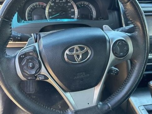 Used 2012 Toyota Camry SE image 12