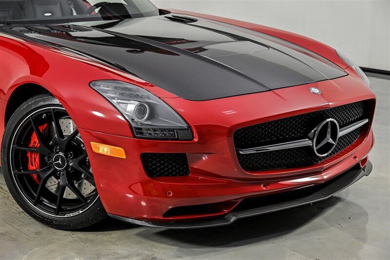 Used 2015 Mercedes-Benz SLS AMG GT Final Edition image 2