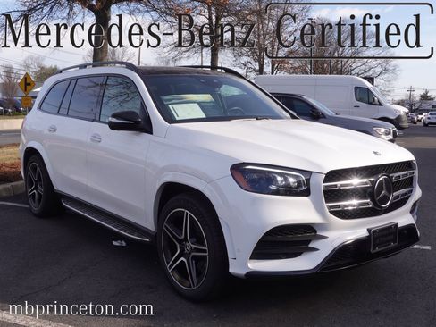 Certified 2022 Mercedes-Benz GLS 450 GLS 450 4MATIC SUV image 1