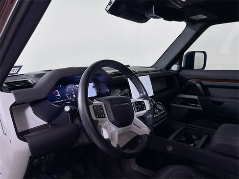 Certified 2023 Land Rover Defender 130 SE image 9