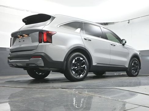 Used 2025 Kia Sorento S w/ Panoramic Sunroof Package FWD image 38