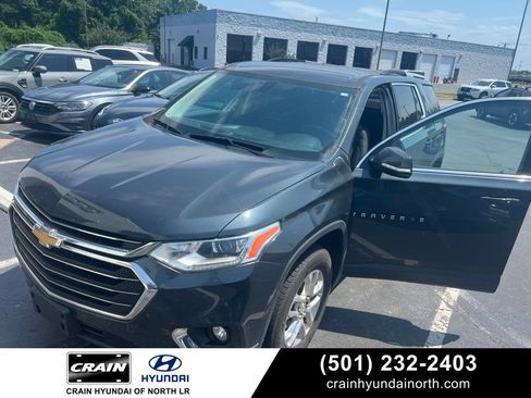 Used 2018 Chevrolet Traverse LT FWD image 1