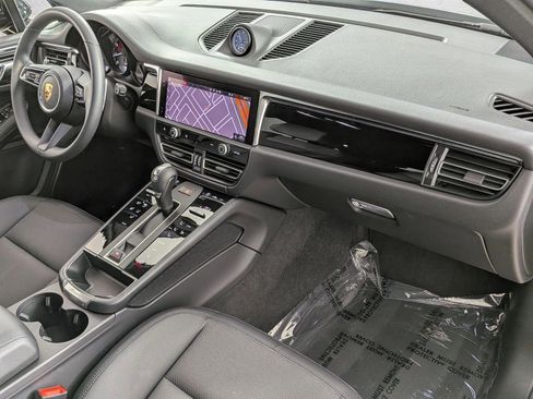 Certified 2025 Porsche Macan Turbo AWD/4WD image 24