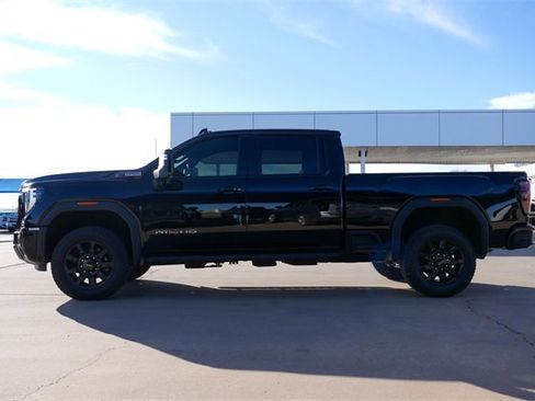 Used 2025 GMC Sierra 2500 AT4 w/ AT4 Premium Plus Package image 7