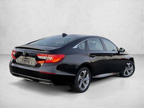 Used 2018 Honda Accord EX image 5