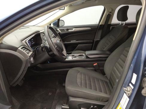 Used 2019 Ford Fusion SE FWD image 17