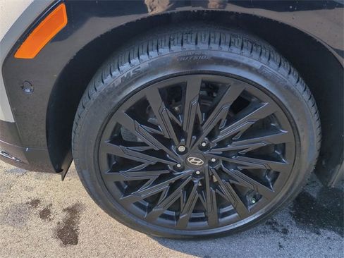 Used 2024 Hyundai Santa Fe Calligraphy image 10