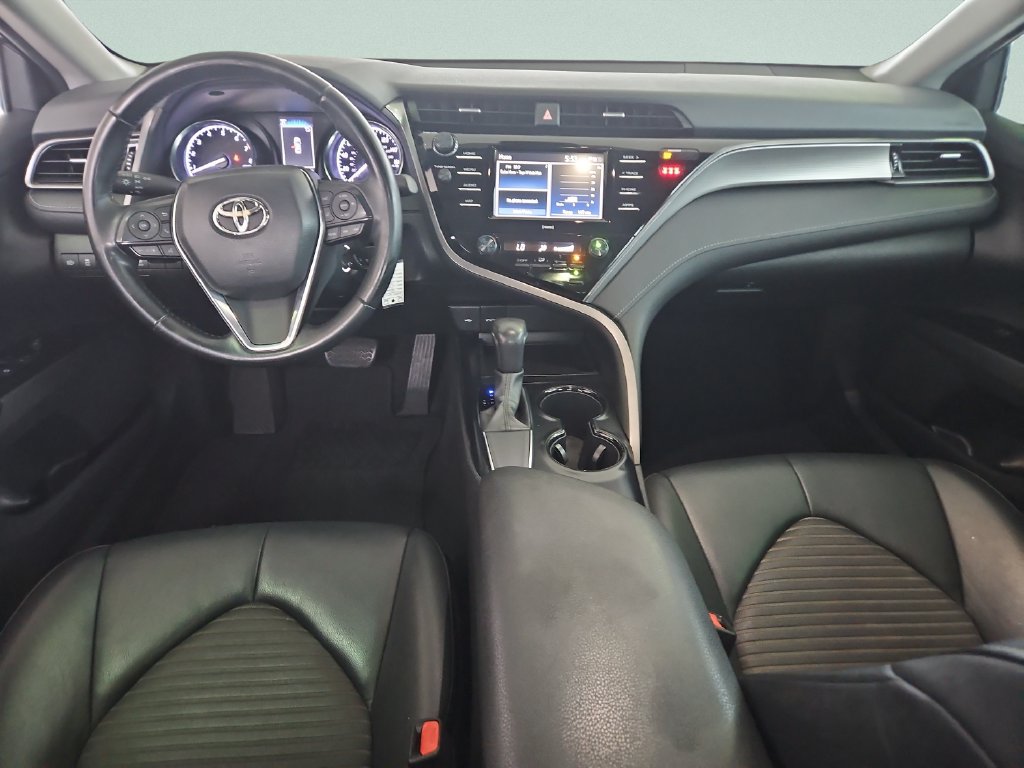 Used 2020 Toyota Camry SE FWD image 11