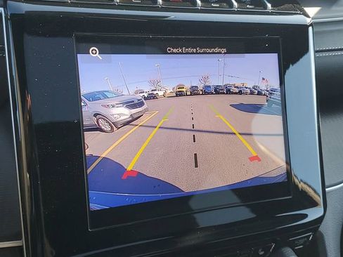 Used 2024 Jeep Grand Cherokee Altitude image 27