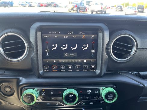 Used 2022 Jeep Wrangler Unlimited Sahara w/ Cold Weather Group image 22