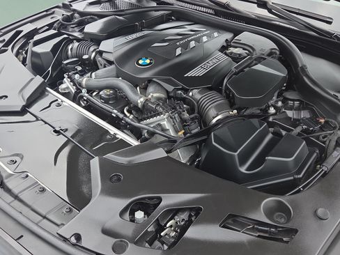 Certified 2023 BMW M550i xDrive AWD/4WD image 20