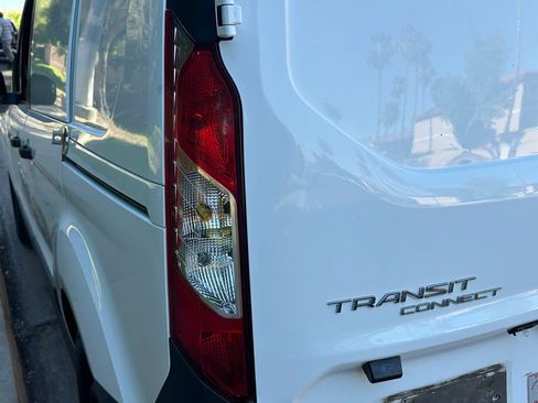 Used 2018 Ford Transit Connect XL FWD image 40
