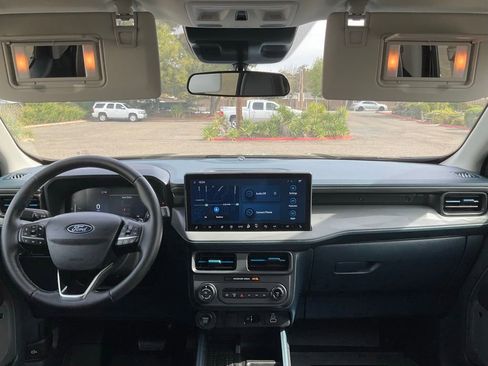 Used 2025 Ford Maverick Lobo AWD/4WD image 26