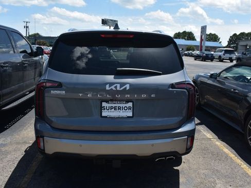 Used 2025 Kia Telluride EX w/ EX Captain's Chair Package FWD image 5