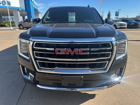 Used 2023 GMC Yukon XL SLT w/ SLT Premium Package image 8