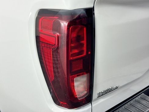 Used 2024 GMC Sierra 2500 Pro w/ Convenience Package image 33