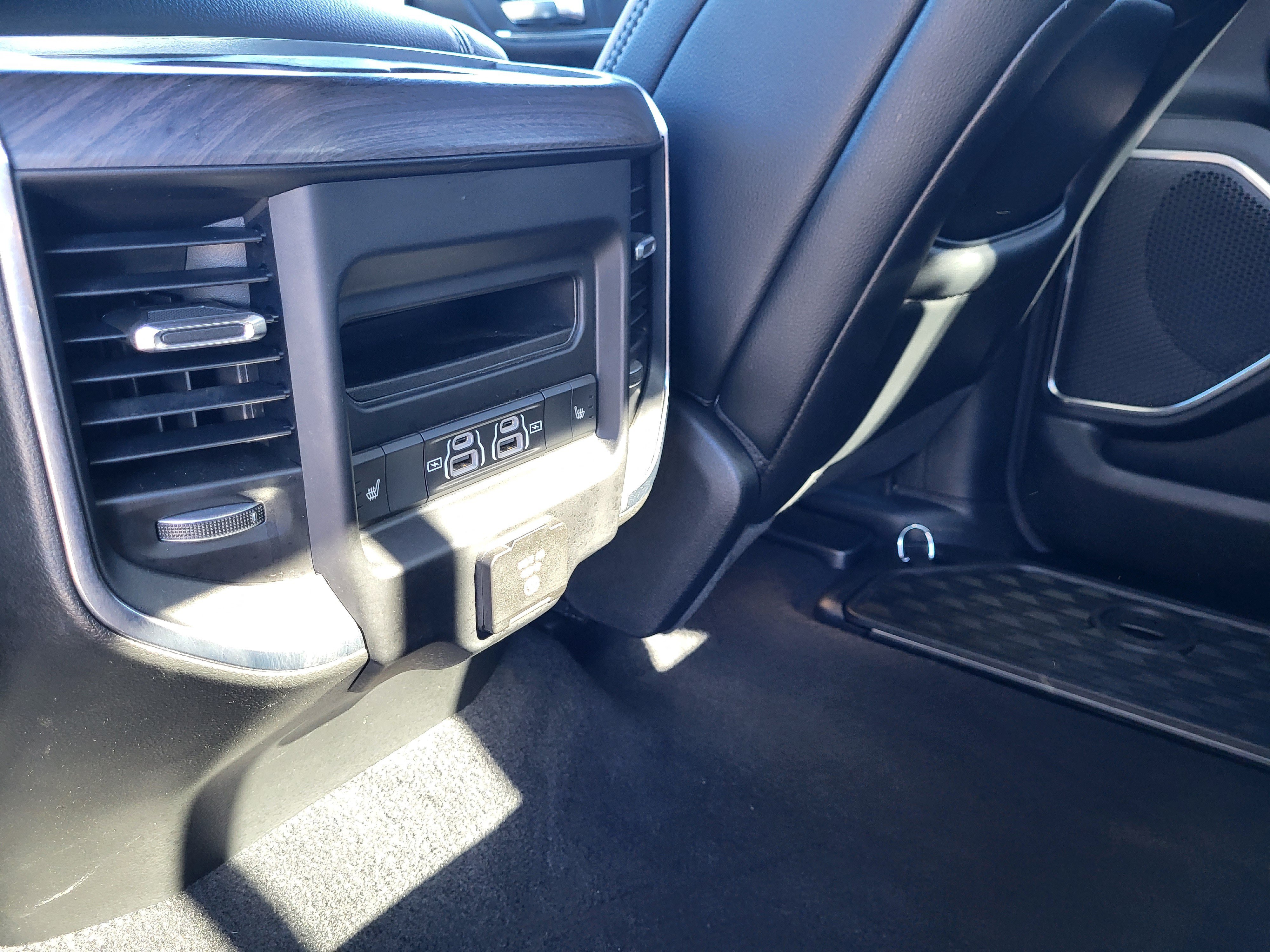 Used 2026 RAM 1500 Laramie AWD/4WD image 25