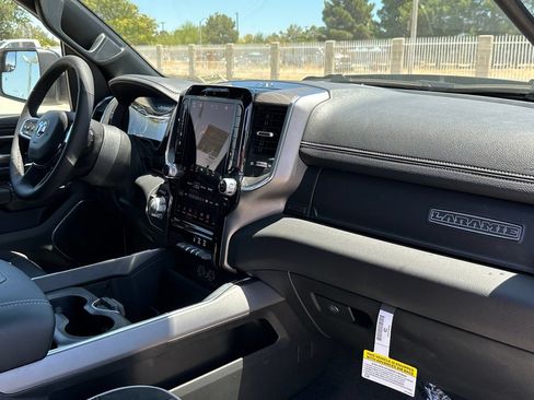 New 2026 RAM 1500 Laramie AWD/4WD image 14