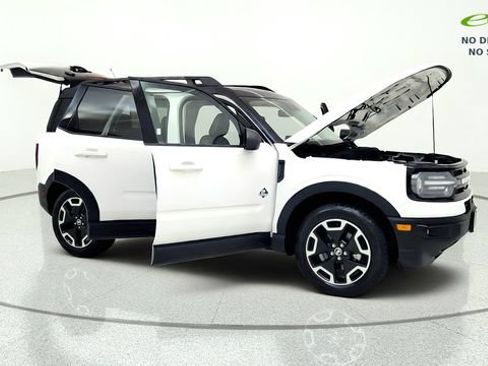 Used 2024 Ford Bronco Sport Outer Banks w/ Tech Package AWD/4WD image 11