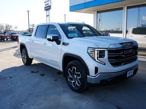 Used 2024 GMC Sierra 1500 SLT w/ SLT Premium Plus Package image 33