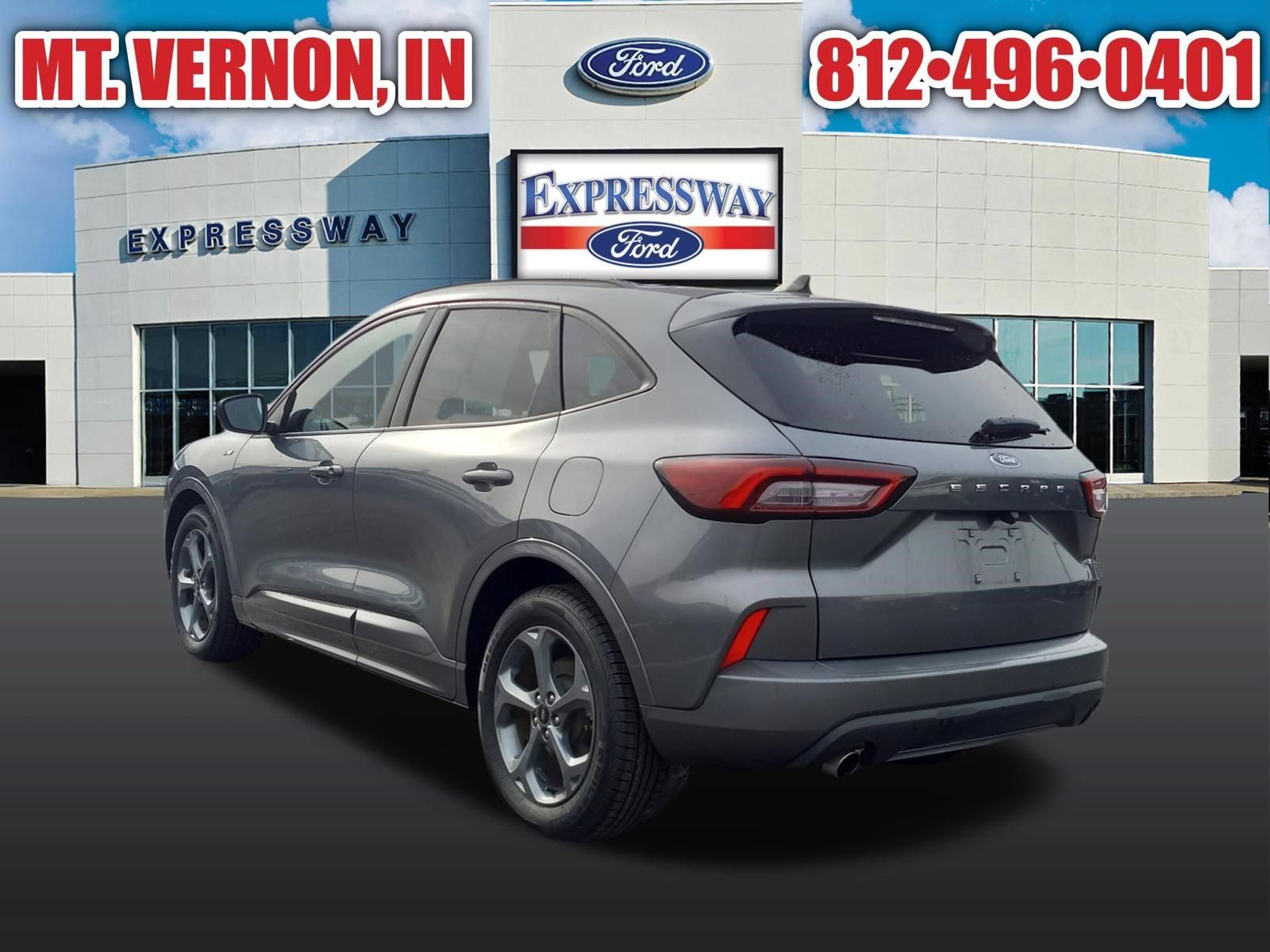 Used 2024 Ford Escape ST-Line w/ Cold Weather Package FWD image 9