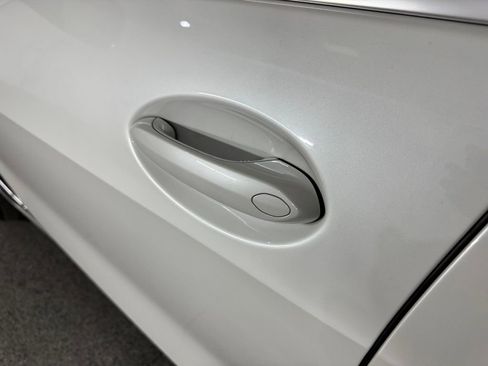 Used 2024 BMW X7 xDrive40i w/ Premium Package image 21