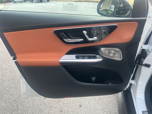 New 2026 Mercedes-Benz GLC 300 image 10