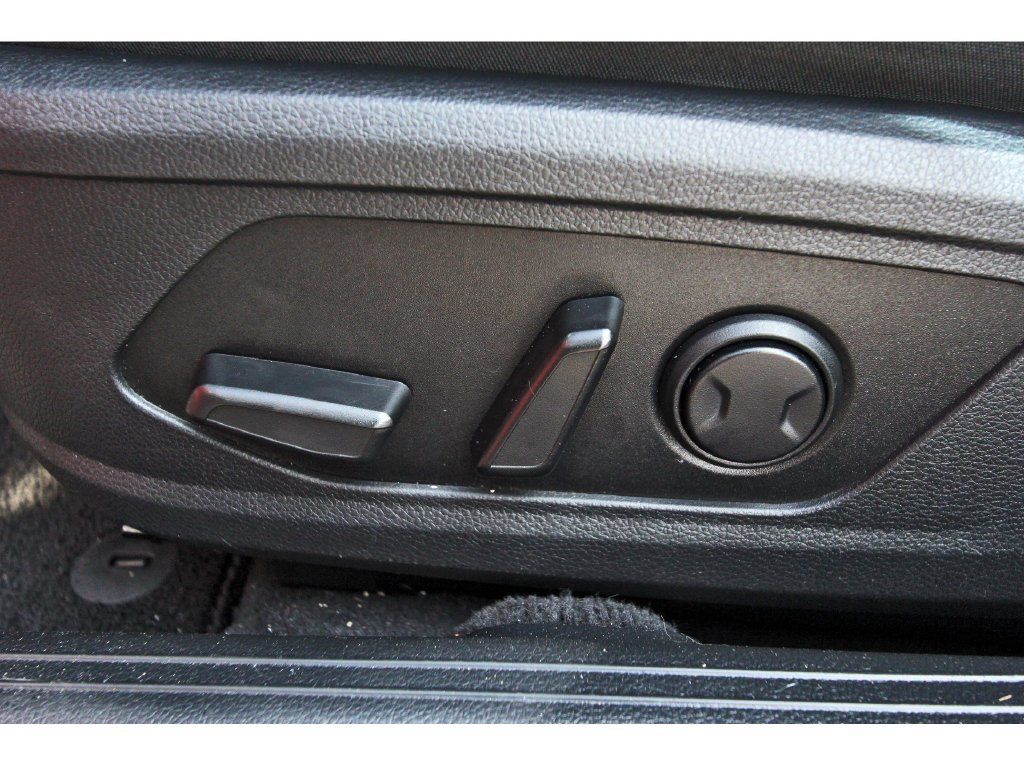 Used 2025 Kia K5 GT-Line w/ GT-Line Premium Package FWD image 32