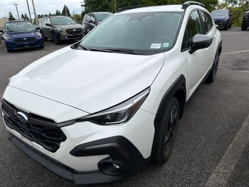Used 2024 Subaru Crosstrek 2.5i Limited AWD/4WD image 12
