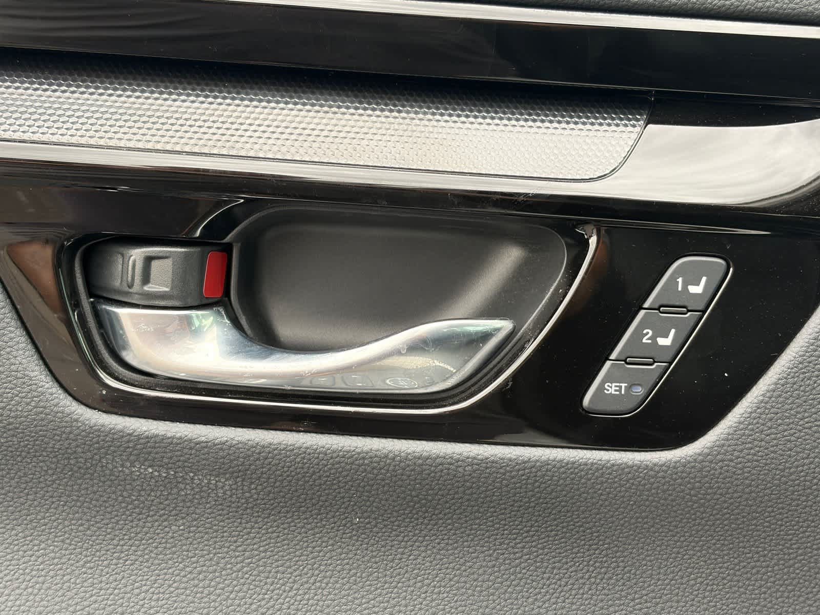 Used 2025 Honda CR-V EX-L image 10
