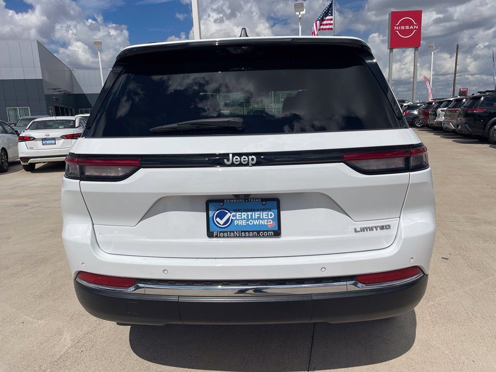 Used 2025 Jeep Grand Cherokee Limited w/ Luxury Tech Group II RWD image 8