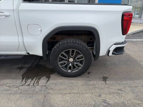 Used 2021 GMC Sierra 1500 AT4 w/ AT4 Value Package AWD/4WD image 5
