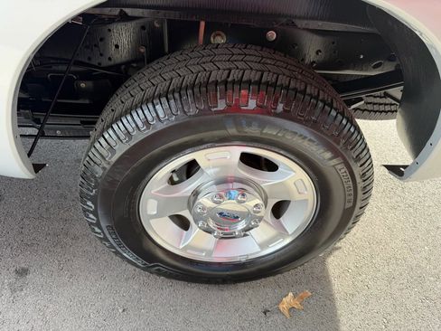 Used 2015 Ford F250 XLT w/ XLT Value Package image 16