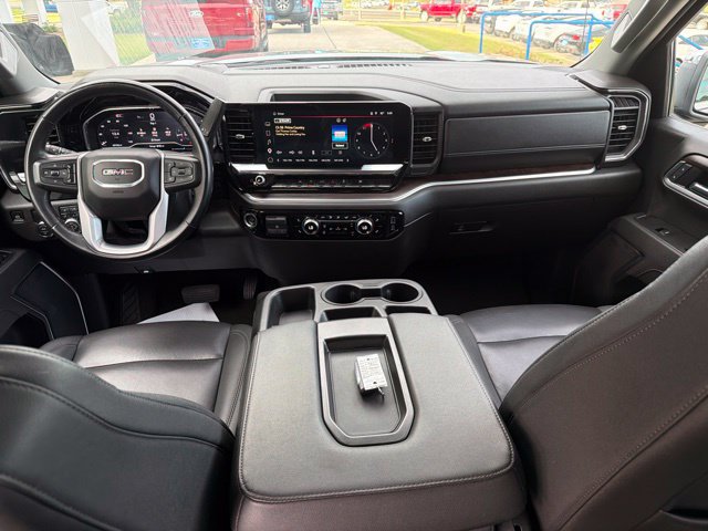 Used 2025 GMC Sierra 1500 SLT RWD image 18
